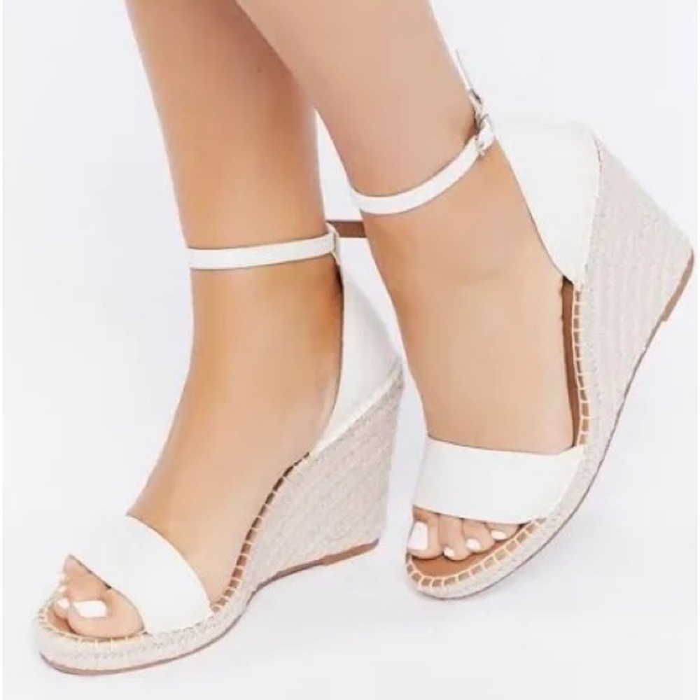 NWT Forever 21 white atrappy espadrille sandals